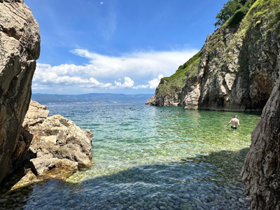 SECRET BEACH VBRNK